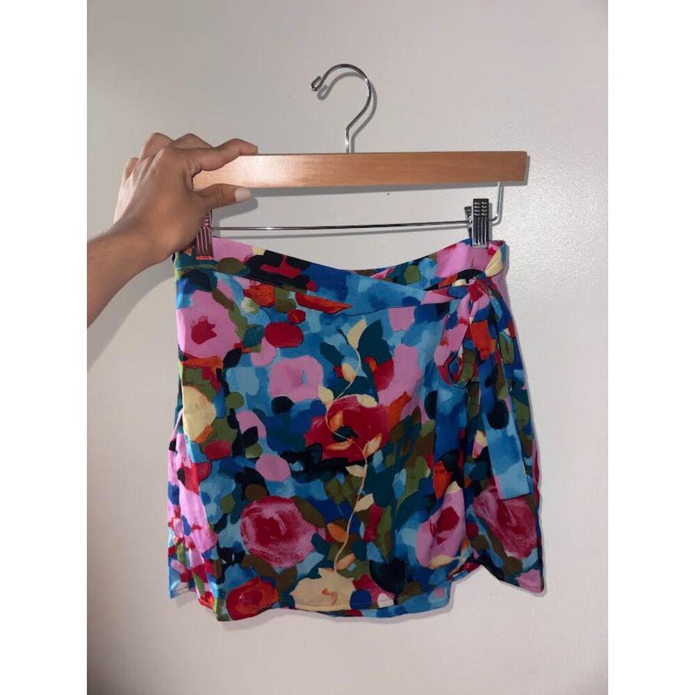 VICI Y2K / 90s Vibes Floral Mini Skirt